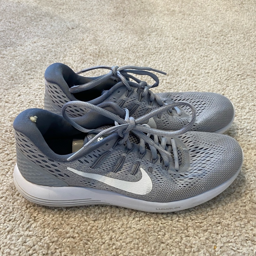Nike Tennis Shoes